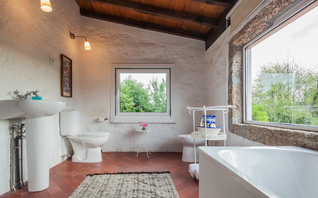 1720 Quinta Da Cancela - Winery & Farmhouse Guimaraes Room photo
