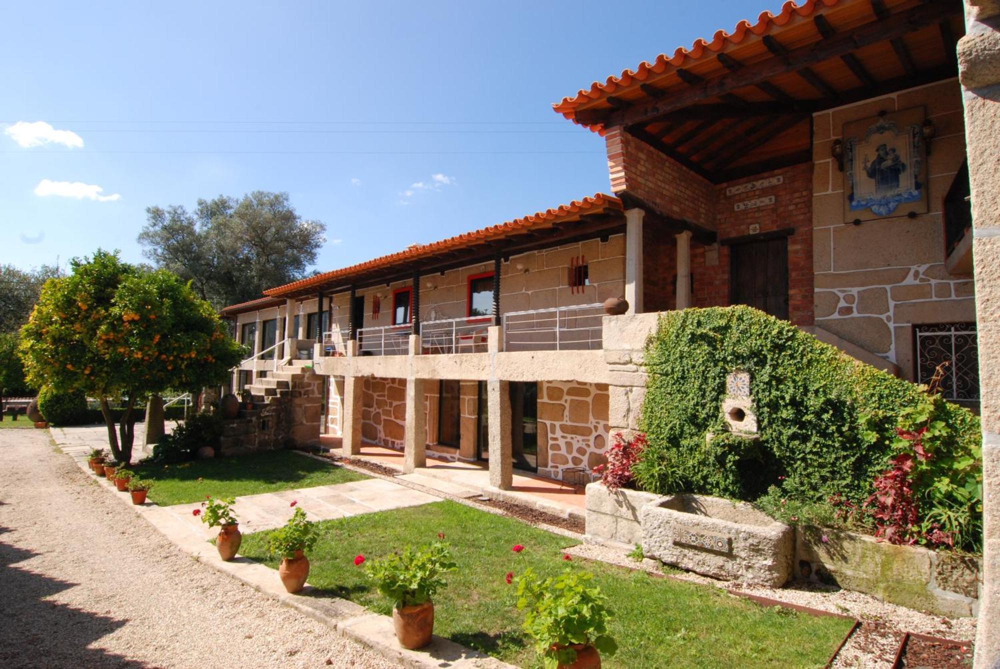1720 Quinta Da Cancela - Winery & Farmhouse Guimaraes Exterior photo