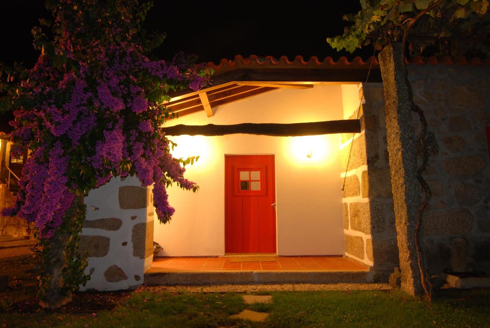 1720 Quinta Da Cancela - Winery & Farmhouse Guimaraes Exterior photo