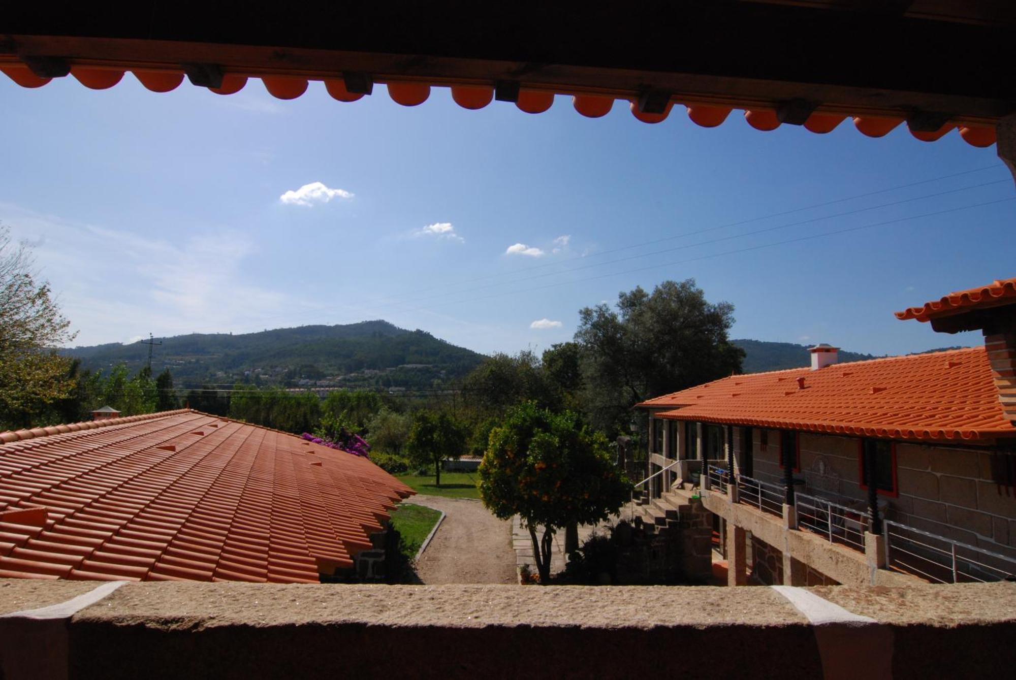 1720 Quinta Da Cancela - Winery & Farmhouse Guimaraes Exterior photo